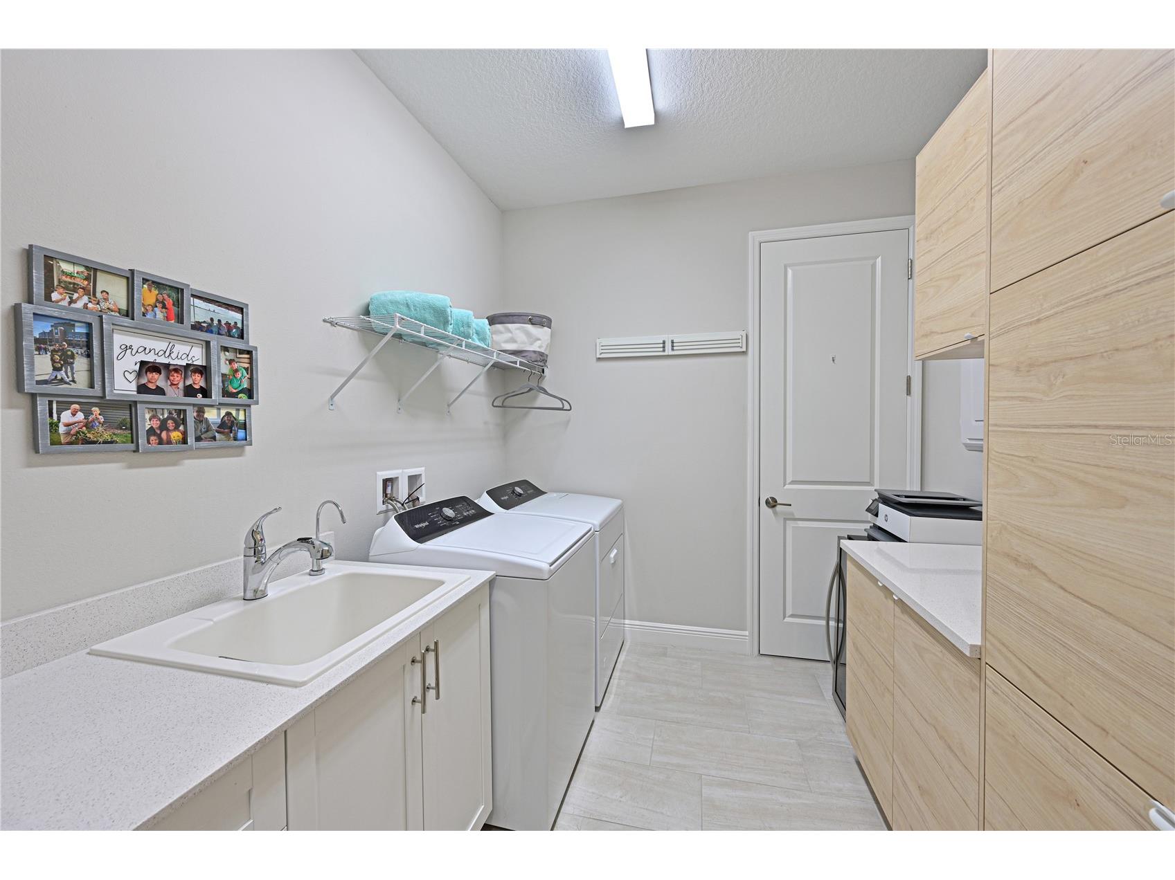 8055 Slipway Drive Sarasota FL 34240 A4680223 image18