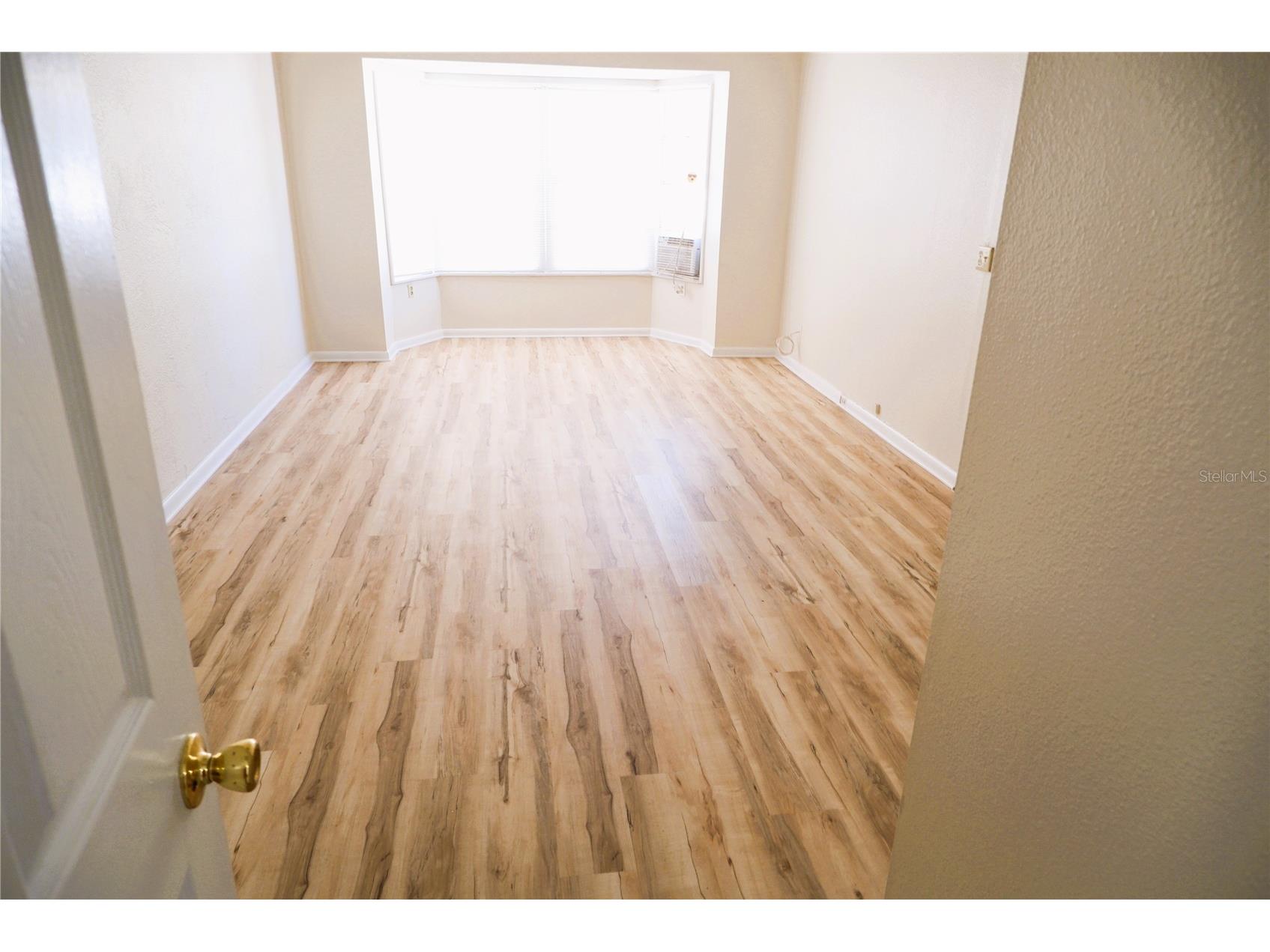 8056 30th Avenue N Saint Petersburg FL 33710 TB8501655 image14