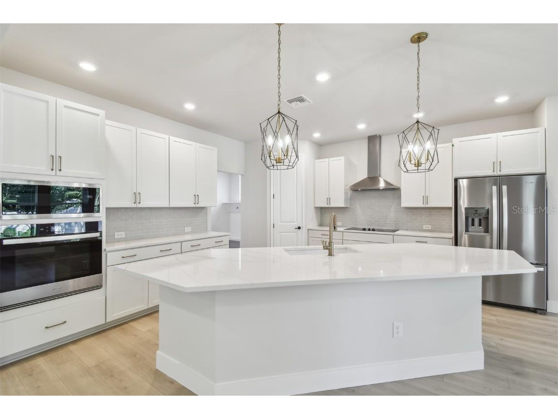 8056 33rd Avenue N Saint Petersburg FL 33710 TB8423944 image14