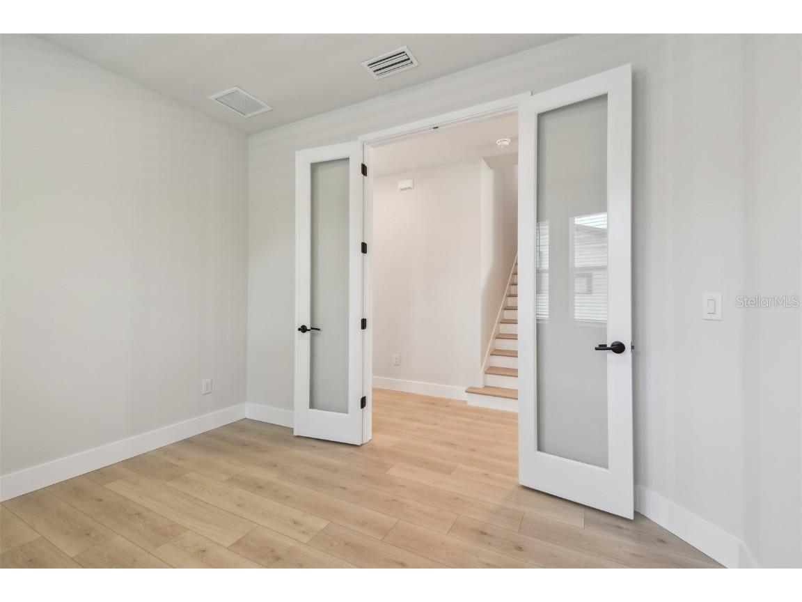 8056 33rd Avenue N Saint Petersburg FL 33710 TB8423944 image17