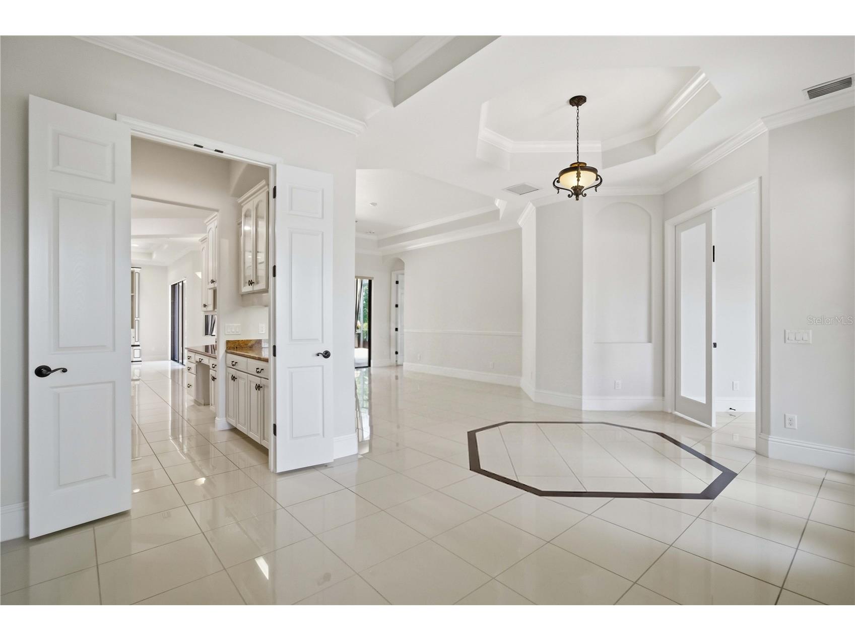 8057 Rio Bella Place University Park FL 34201 A4697160 image11