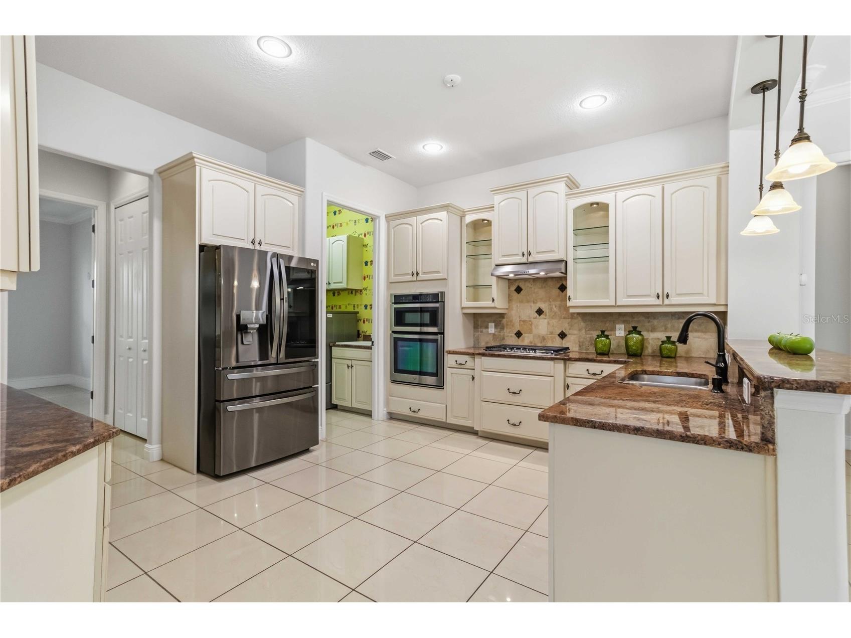 8057 Rio Bella Place University Park FL 34201 A4697160 image16