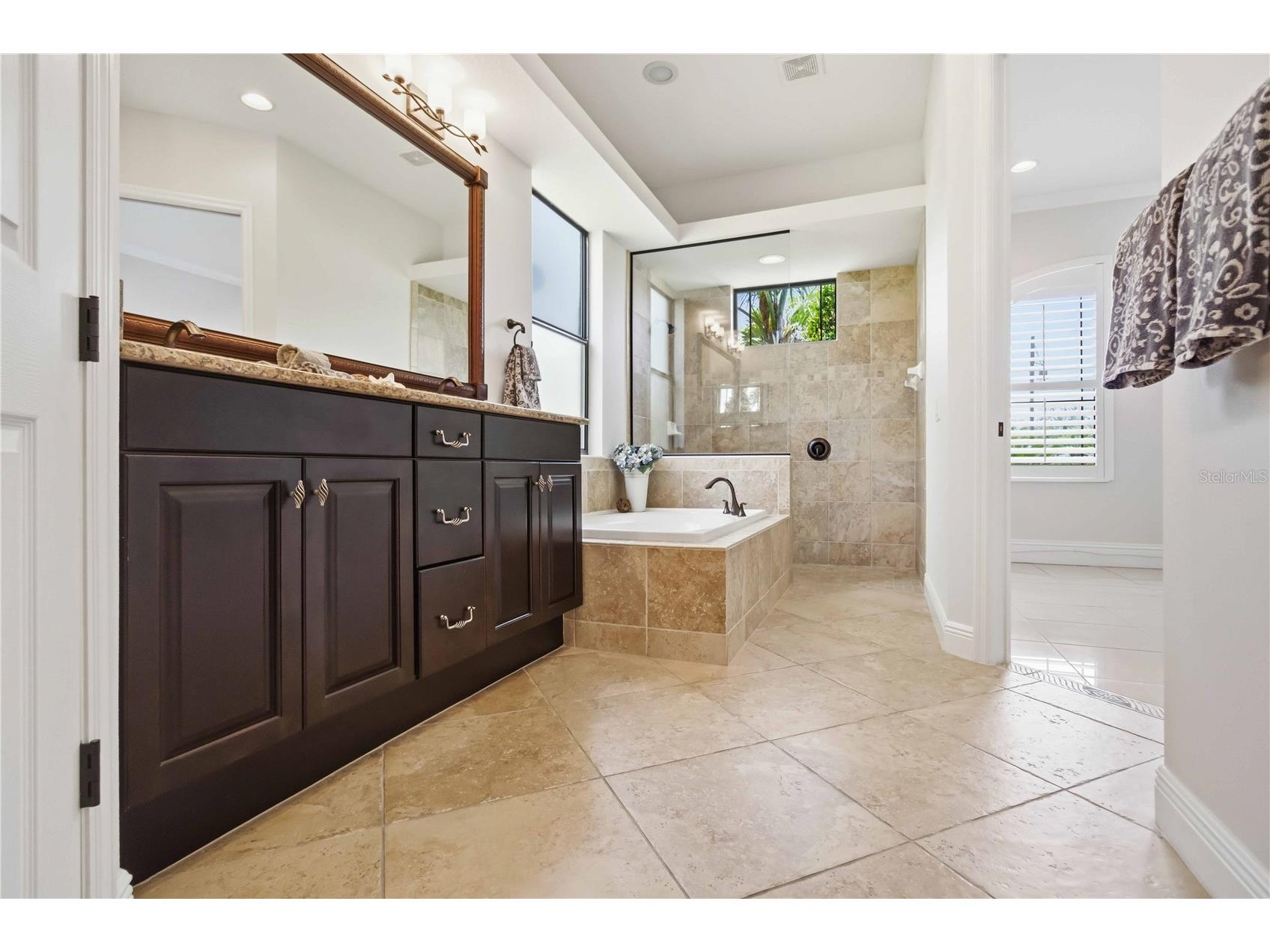 8057 Rio Bella Place University Park FL 34201 A4697160 image24