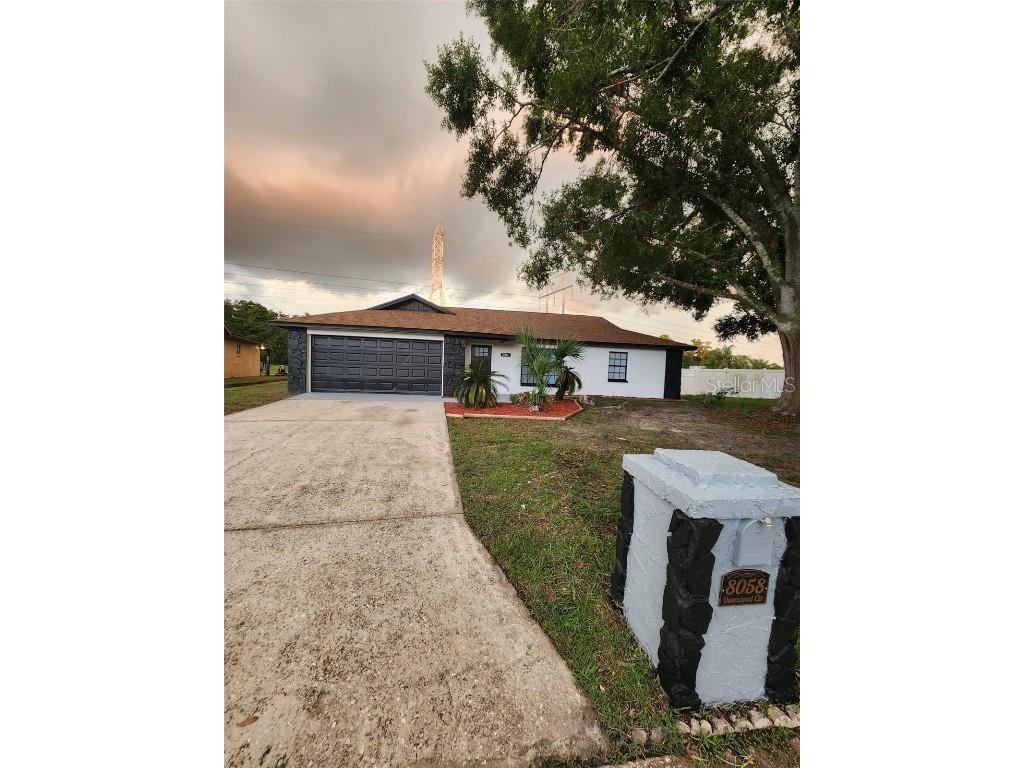 8058 Deerwood Circle Tampa FL 33610 TB8418505 image1