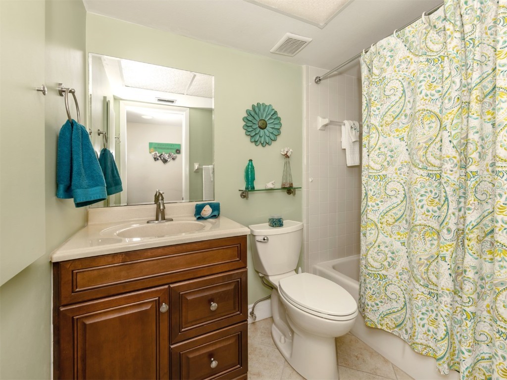 806 Capri Isles Boulevard #109 Venice FL 34292 N6140779 image18