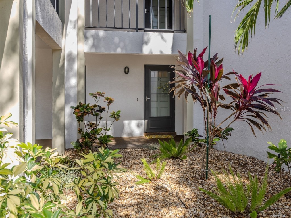 806 Capri Isles Boulevard #109 Venice FL 34292 N6140779 image2