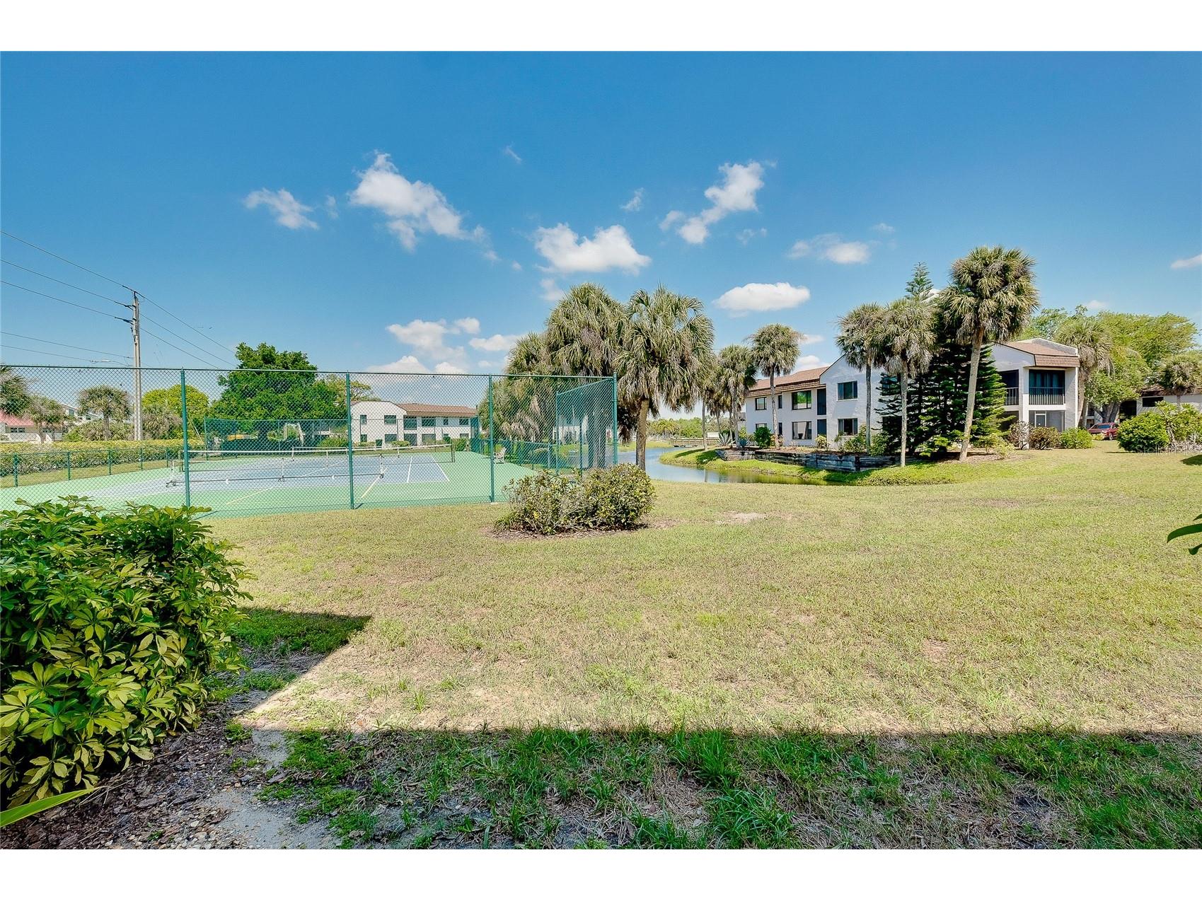 806 Capri Isles Boulevard #109 Venice FL 34292 N6143617 image41