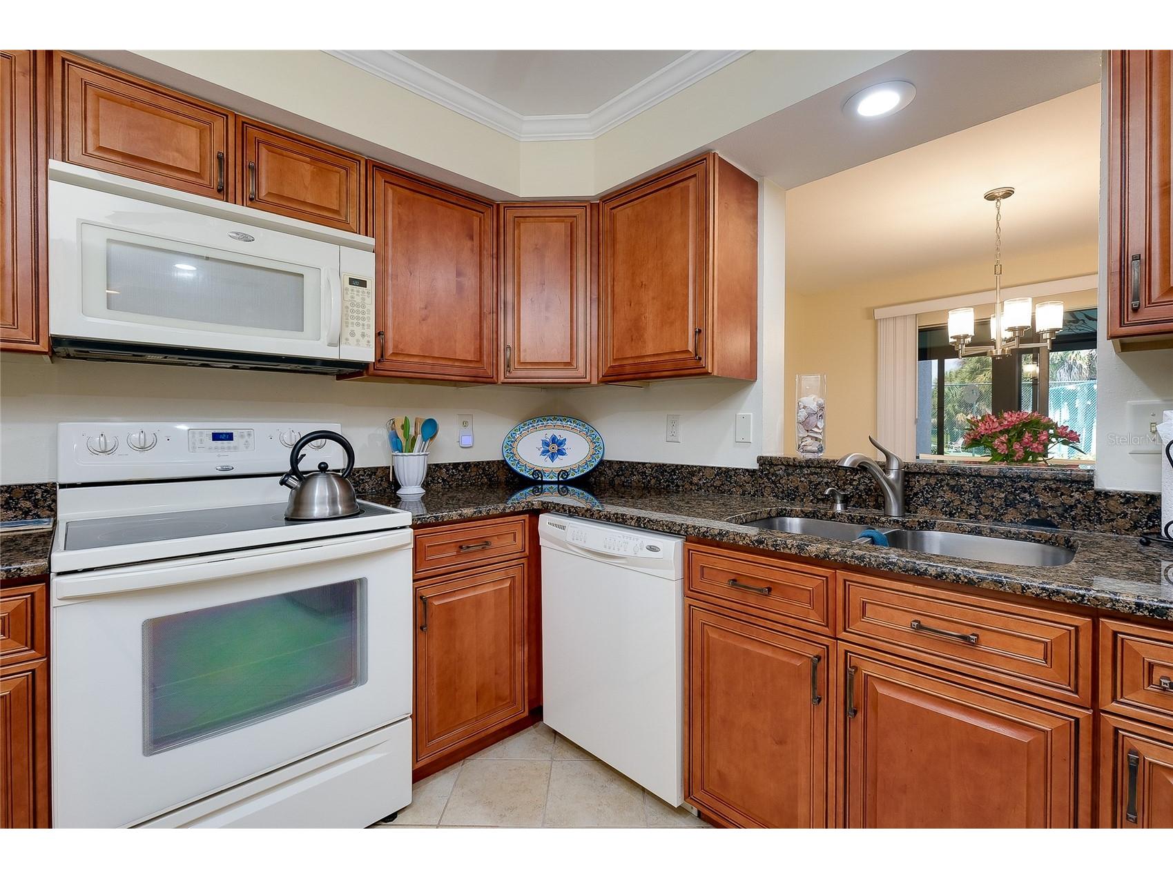 806 Capri Isles Boulevard #109 Venice FL 34292 N6143617 image8