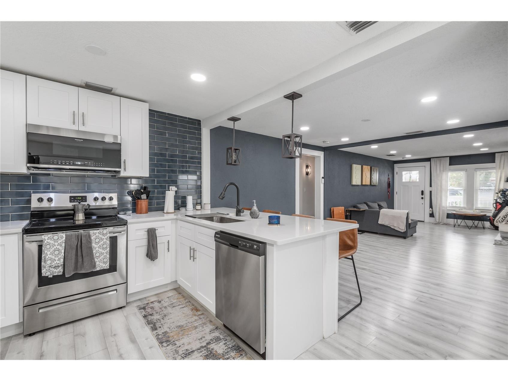 806 E Hamilton Avenue Tampa FL 33604 TB8511171 image10
