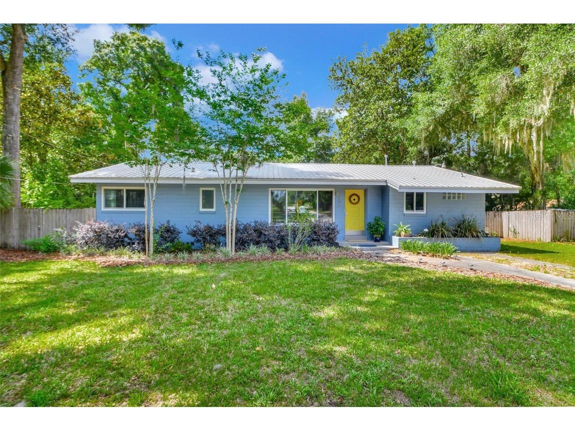 806 E Wisconsin Avenue Deland FL 32724 V4936400 image1