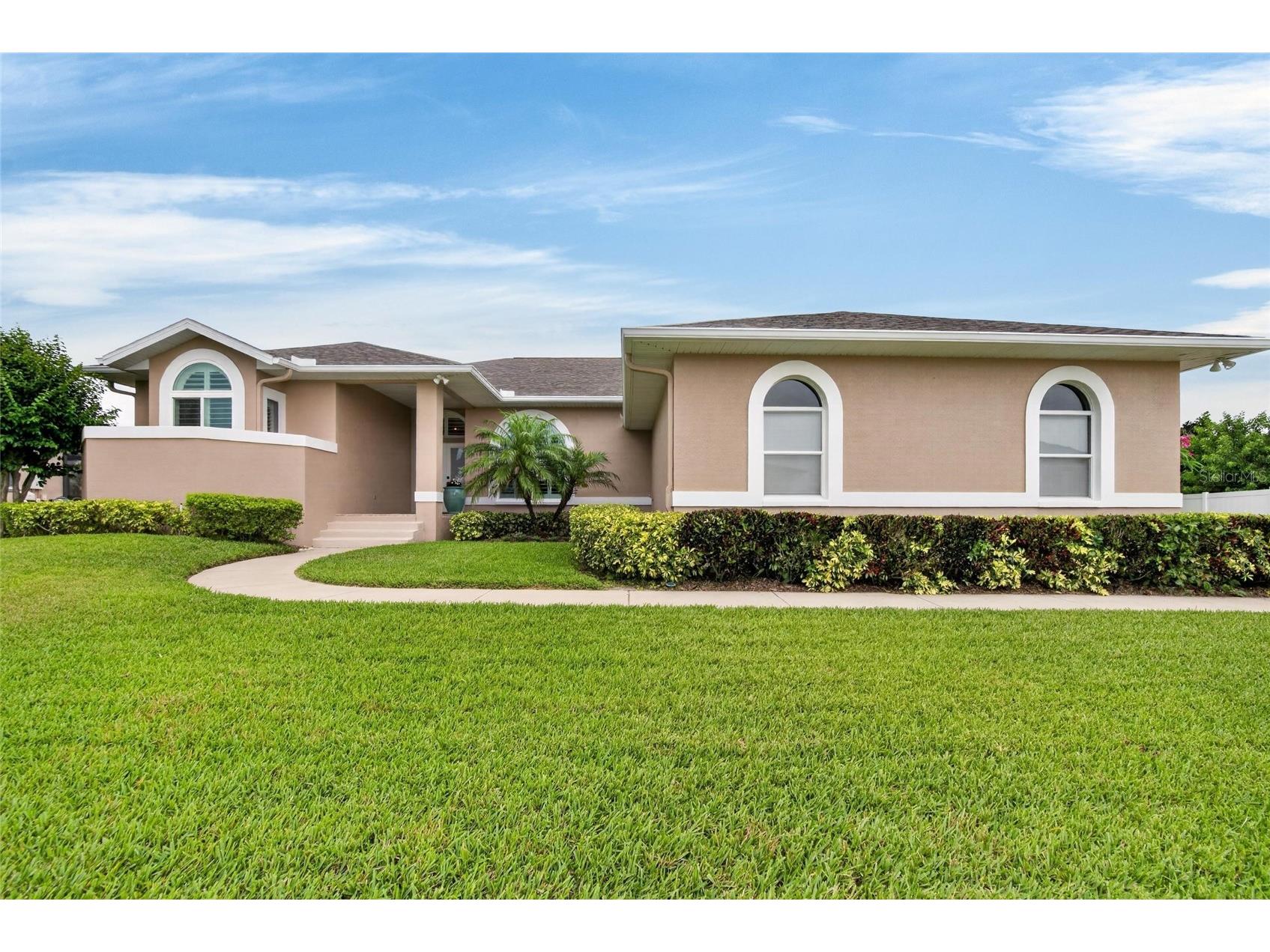 806 Eagle Lane Apollo Beach FL 33572 - ST. ANDREWS CANAL TB8502733 image4