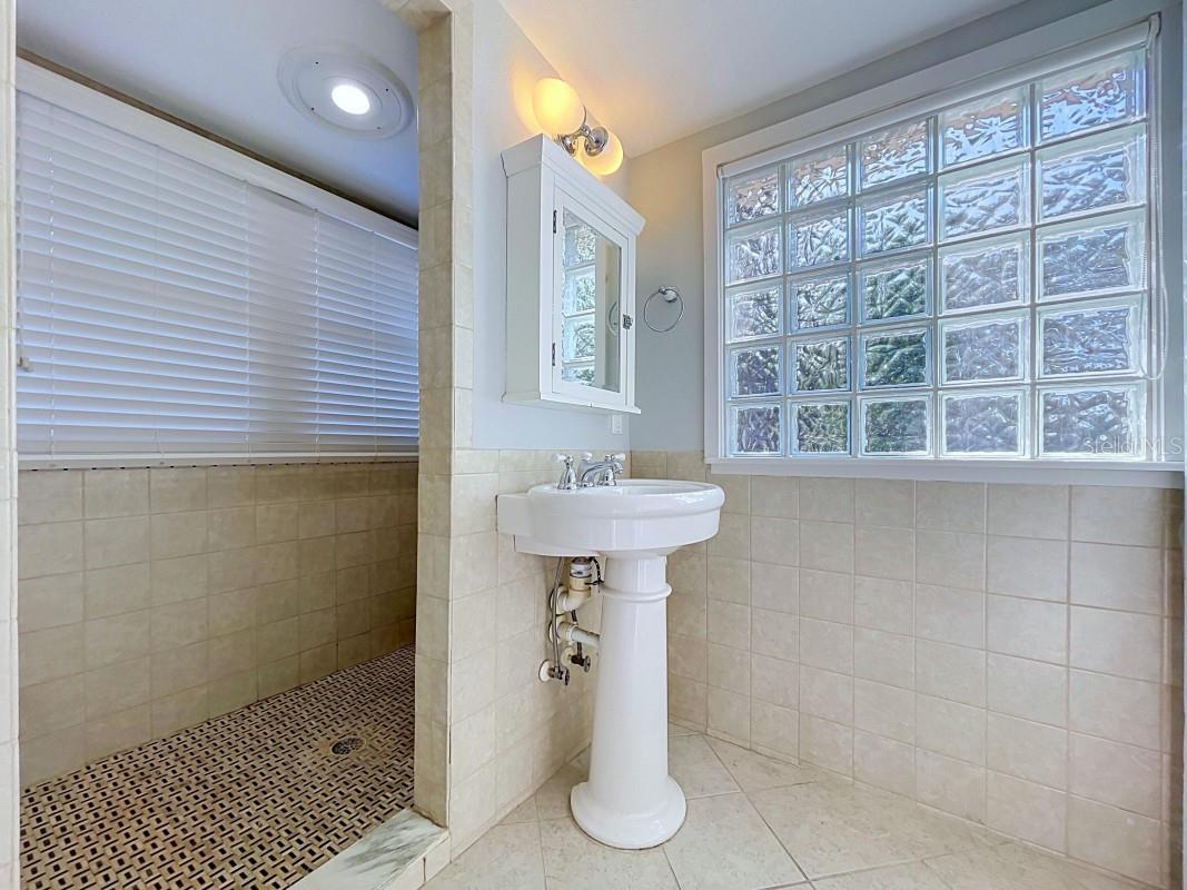 806 Johnson Avenue Lakeland FL 33801 A4698291 image42