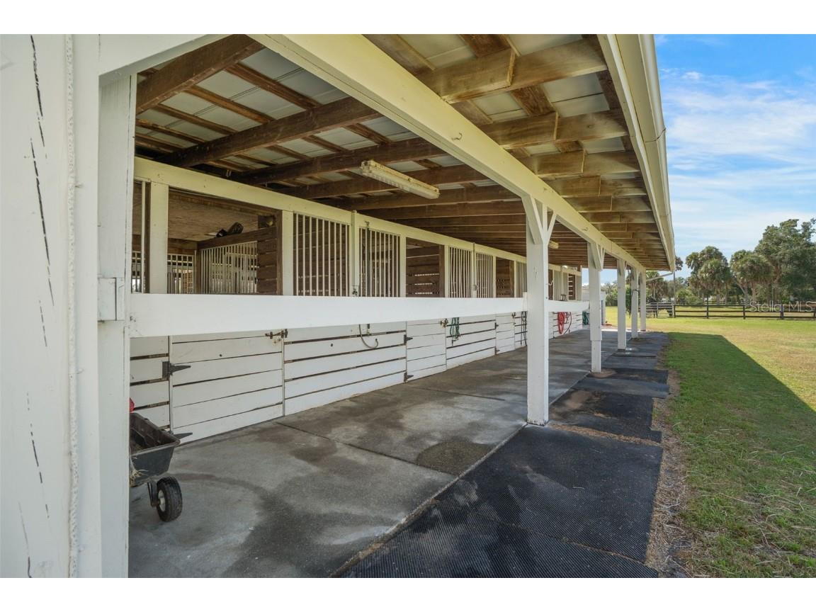 806 N Jackson Road Venice FL 34292 - GULF OF MEXICO A4666410 image25