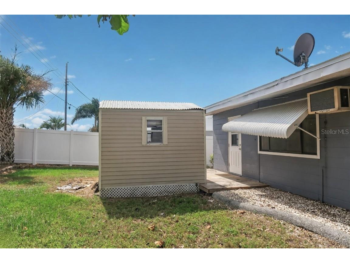 806 Oakmont Avenue Sun City Center FL 33573 TB8433158 image13