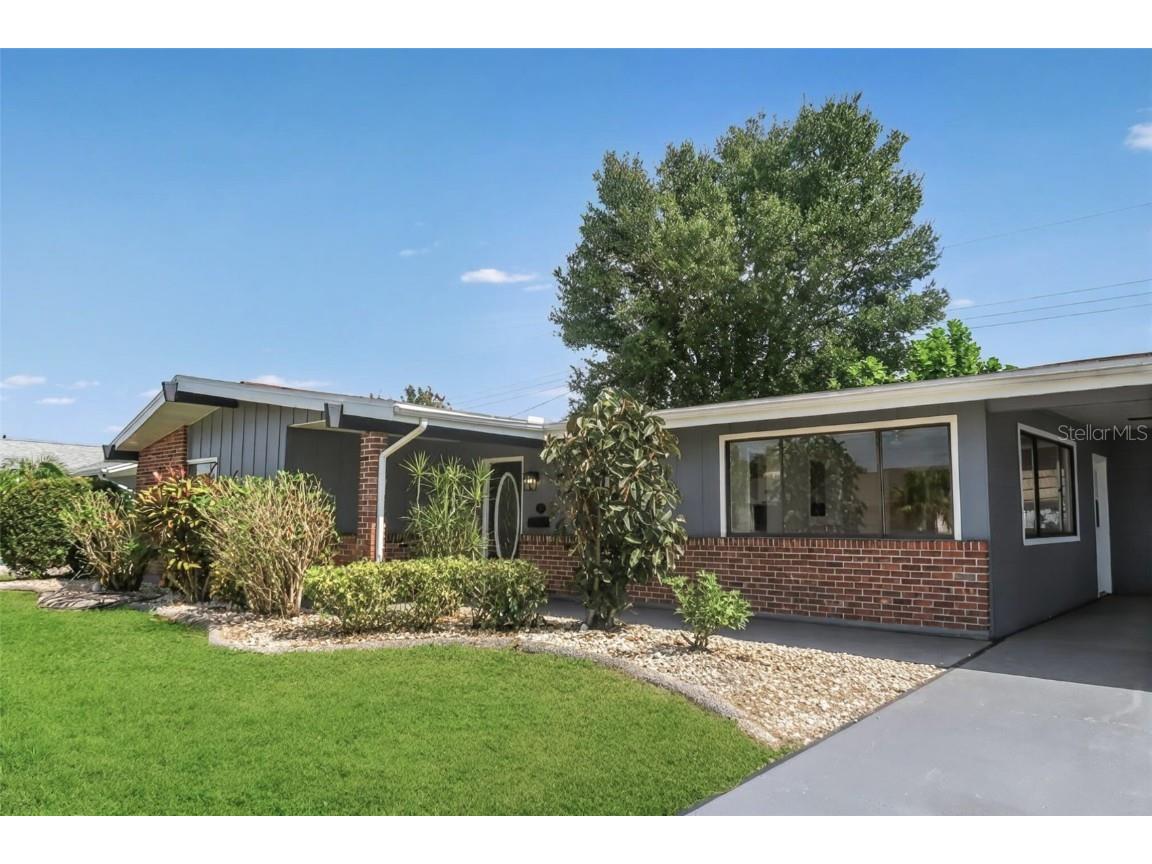 806 Oakmont Avenue Sun City Center FL 33573 TB8433158 image2