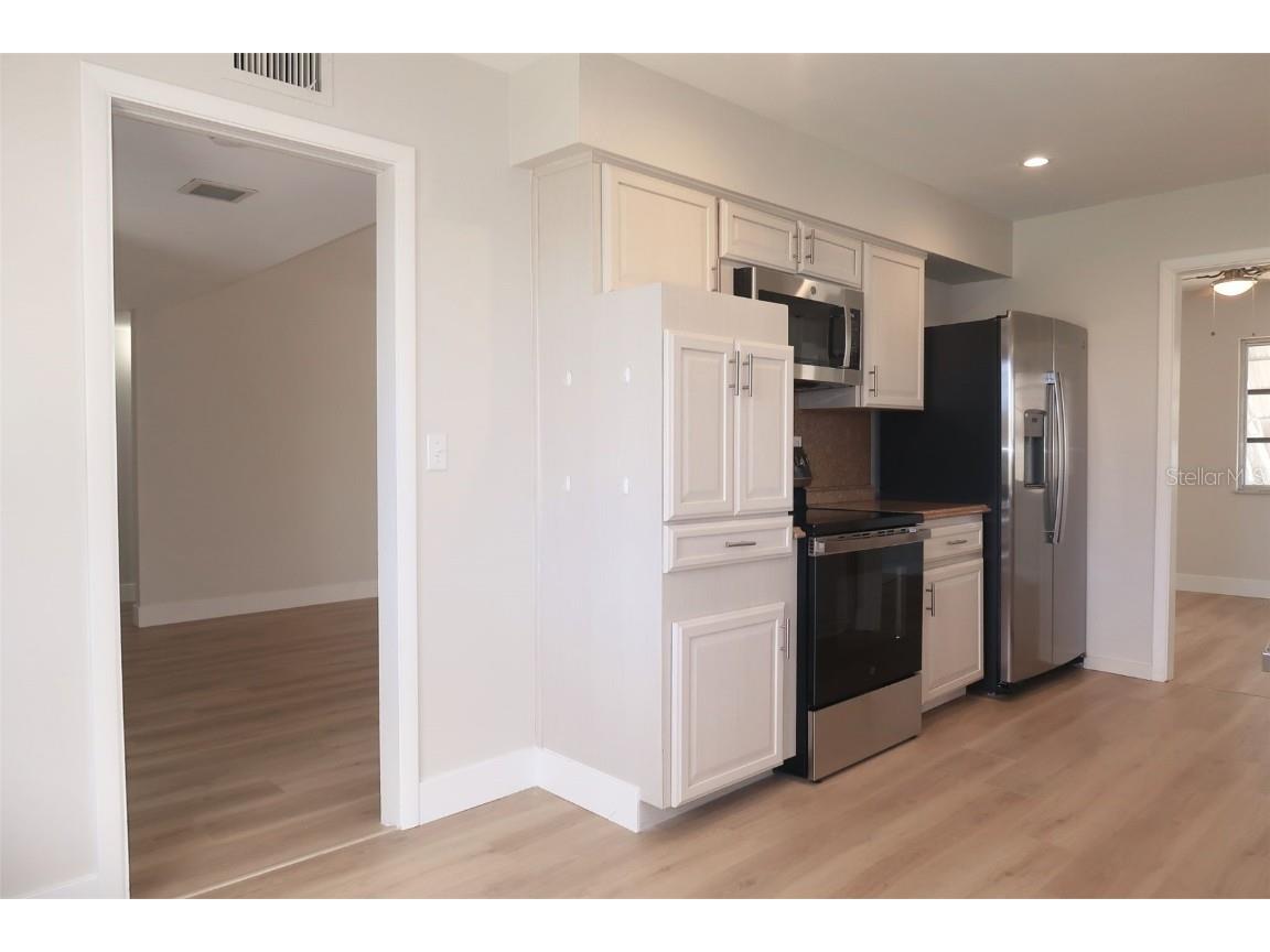 806 Oakmont Avenue Sun City Center FL 33573 TB8433158 image21