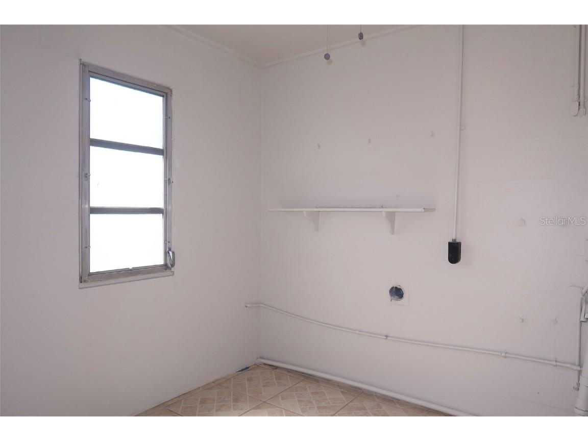 806 Oakmont Avenue Sun City Center FL 33573 TB8433158 image30