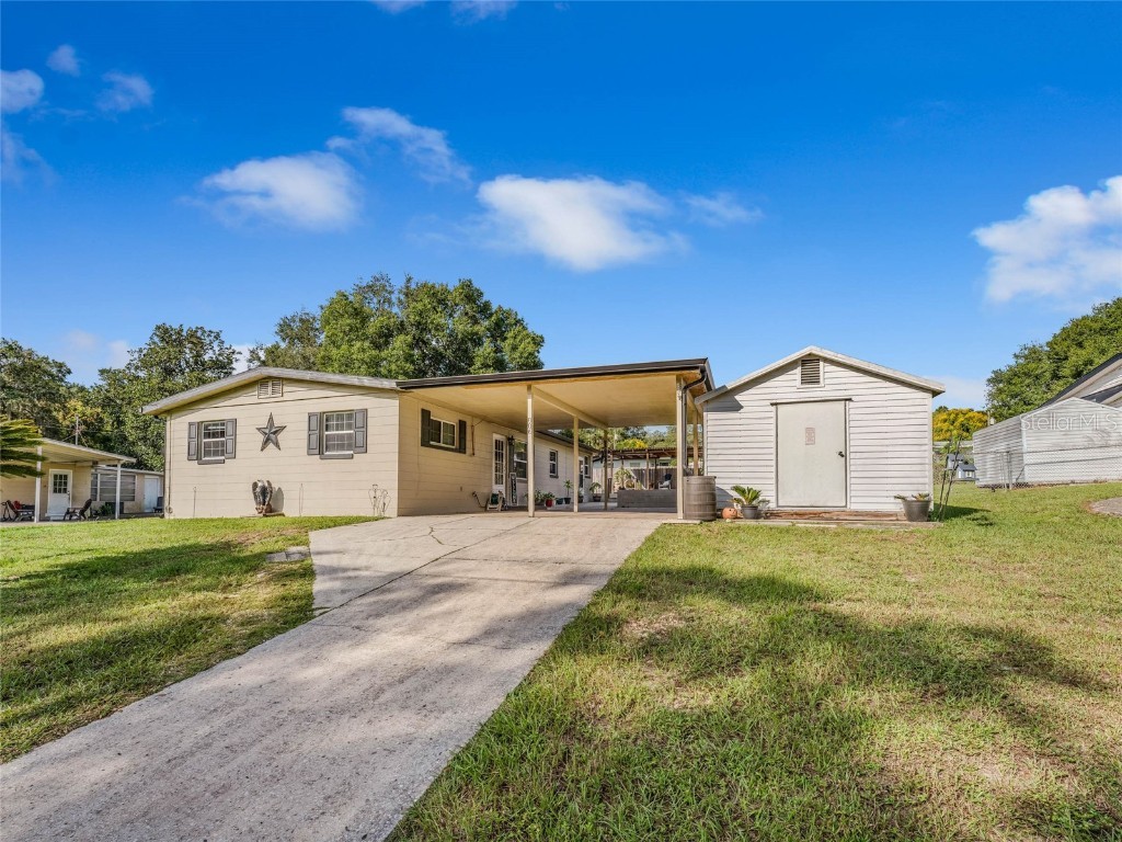 806 Phoenix Avenue Fruitland Park FL 34731 G5047537 image1
