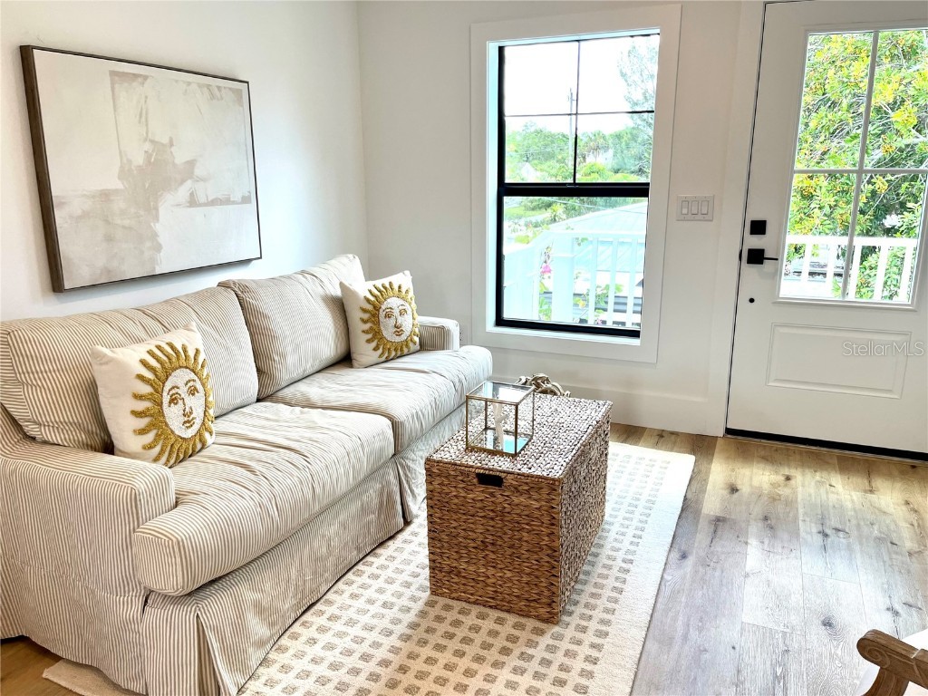 806 S Jefferson Avenue #1 Sarasota FL 34237 A4601791 image4