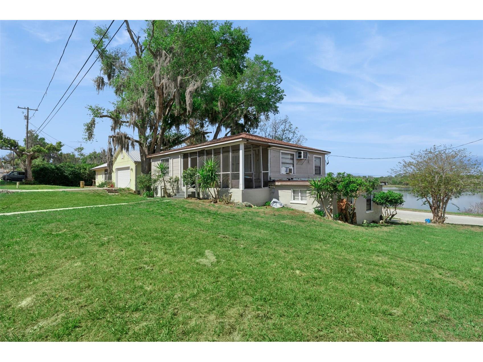 806 S Main Avenue Groveland FL 34736 O6394542 image1
