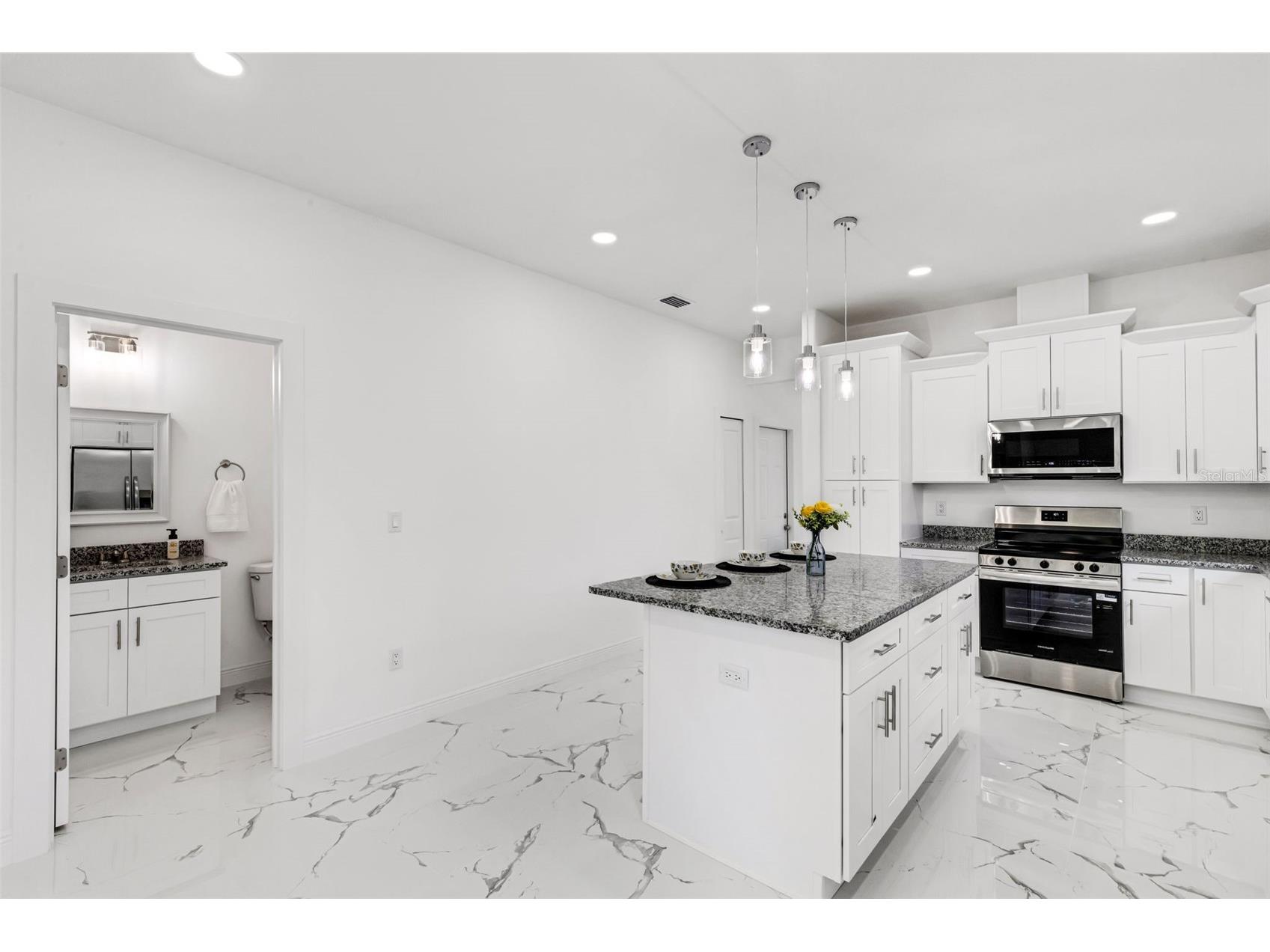 806 W Lowry Lane Tampa FL 33604 TB8505684 image13
