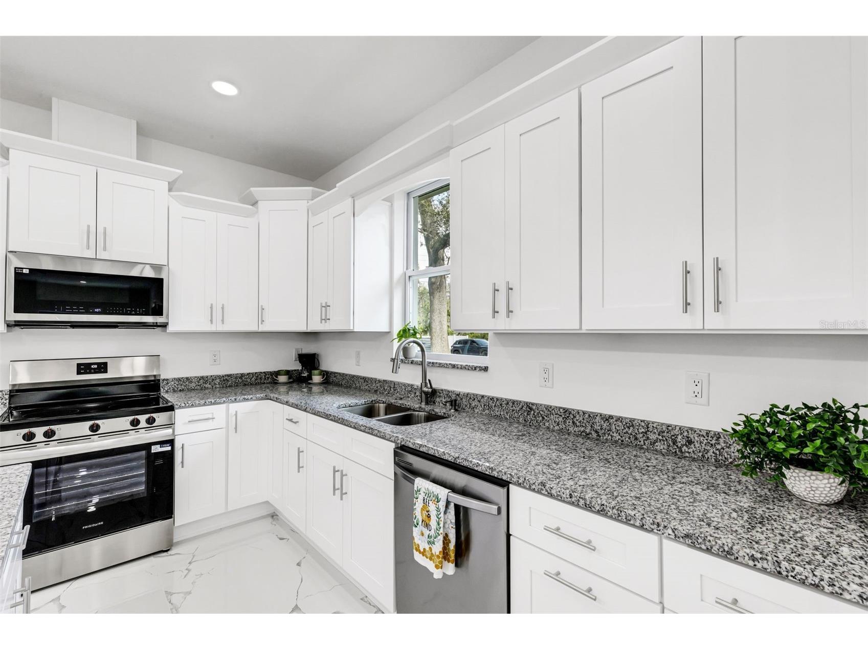 806 W Lowry Lane Tampa FL 33604 TB8505684 image14