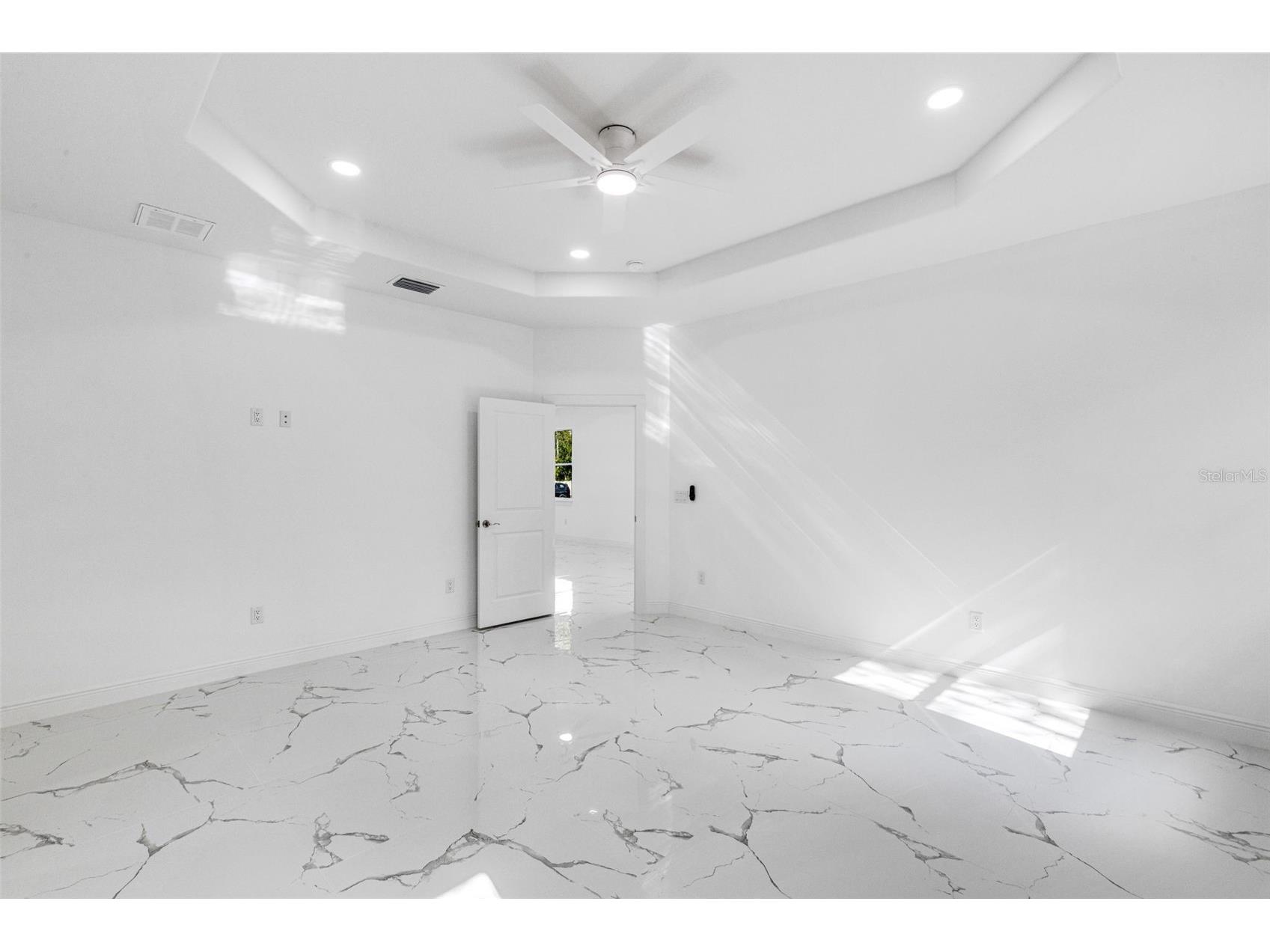 806 W Lowry Lane Tampa FL 33604 TB8505684 image26