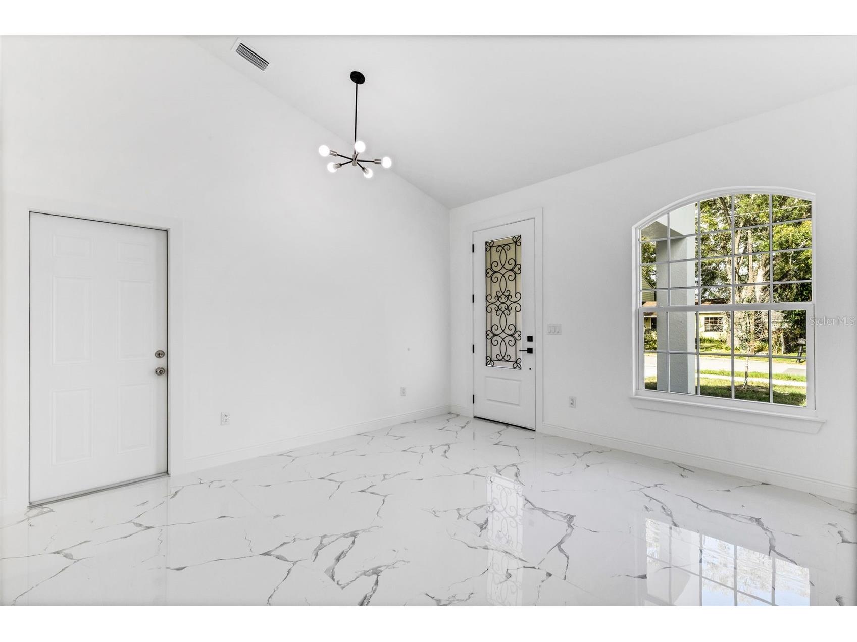 806 W Lowry Lane Tampa FL 33604 TB8505684 image6
