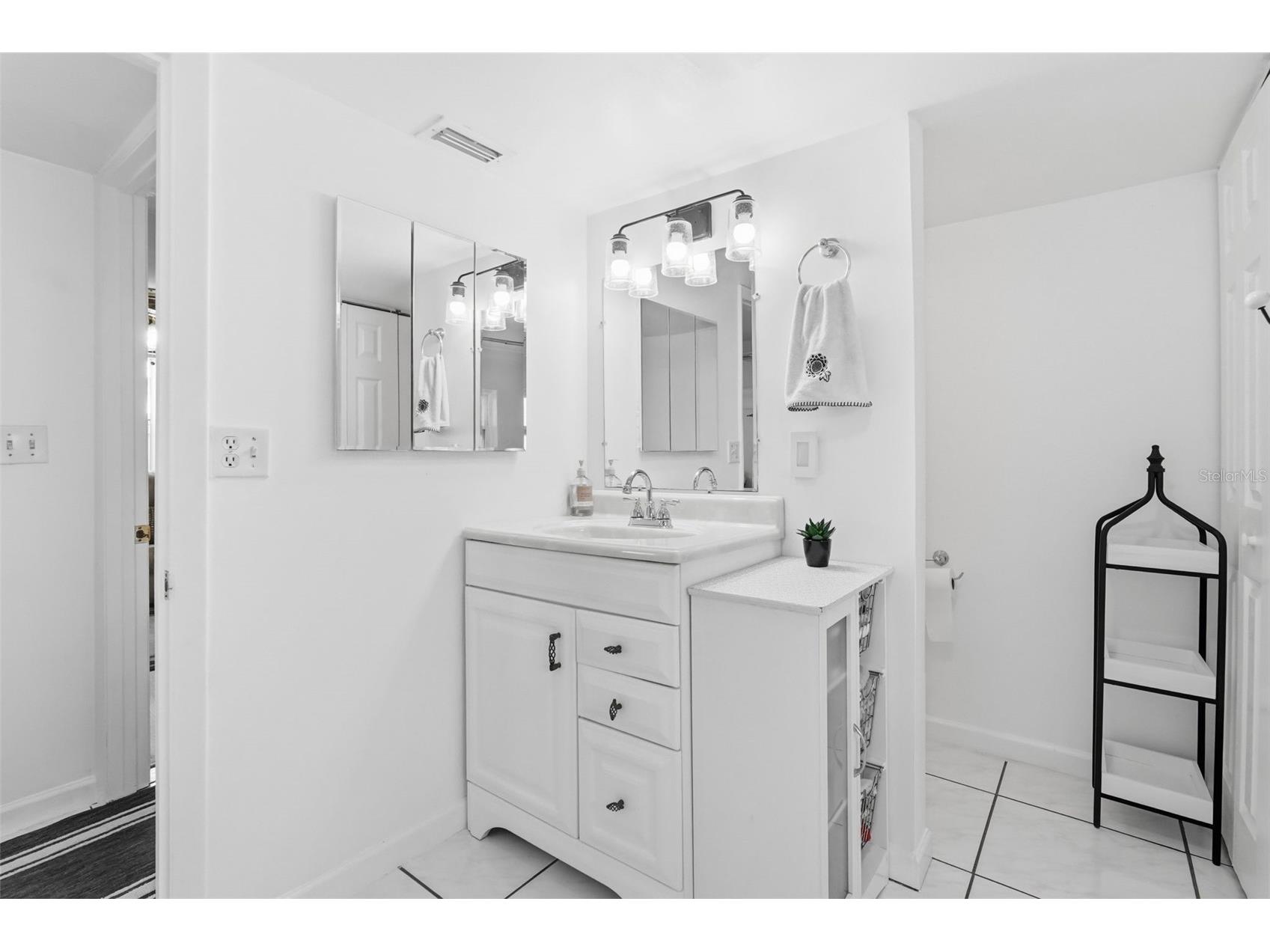 8061 49th Avenue N Saint Petersburg FL 33709 TB8477421 image26