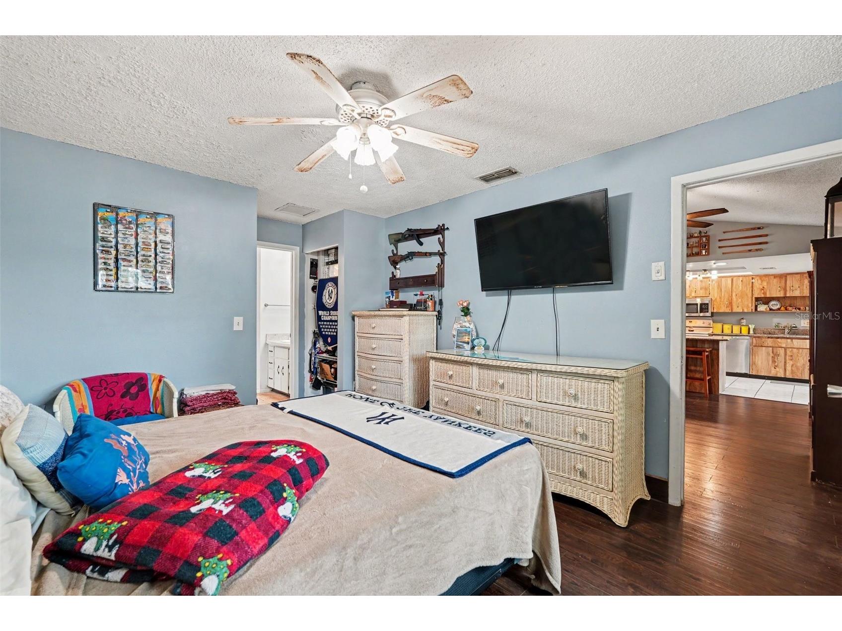8061 Philatelic Dr Spring Hill FL 34606 TB8506378 image12