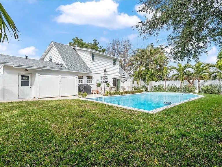 8067 123rd Street Seminole FL 33772 TB8514906 image41