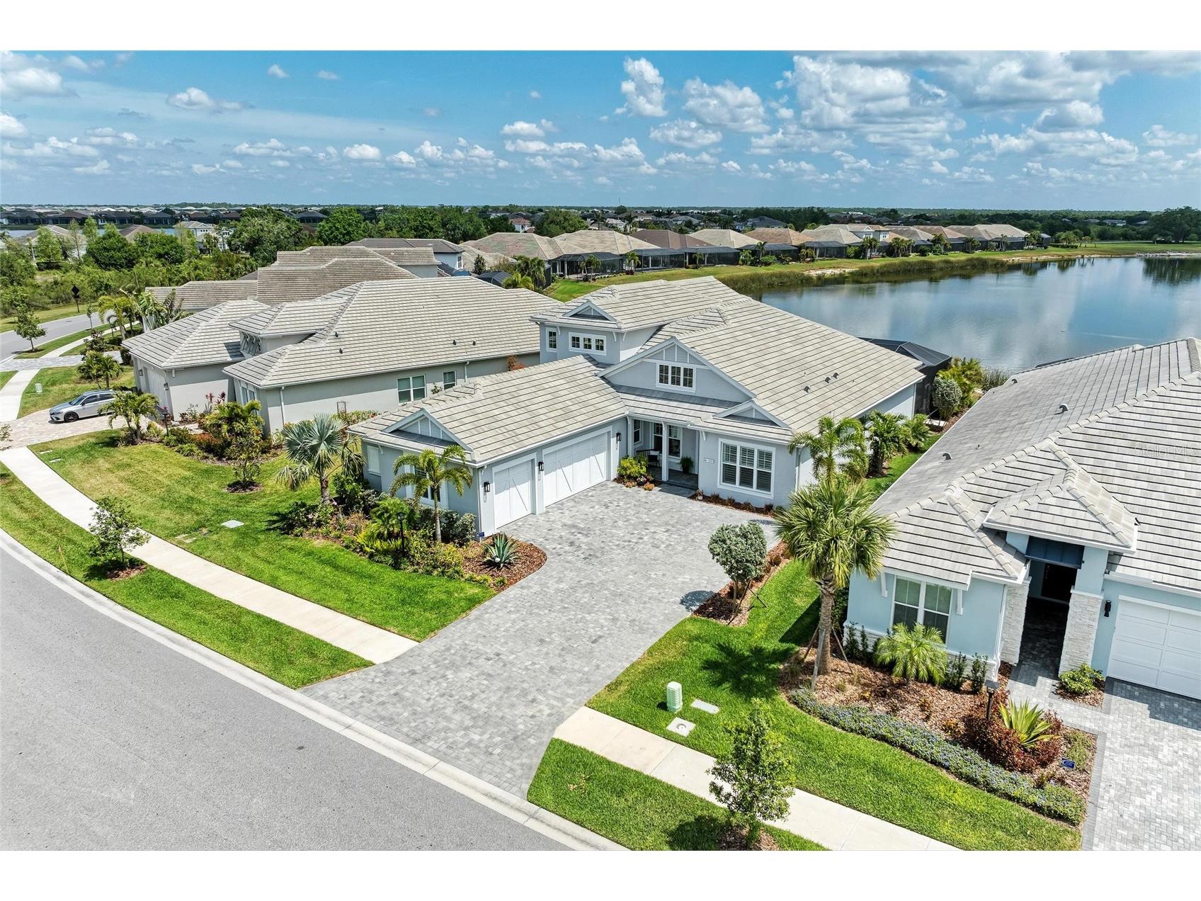 8067 Waterbend Trail Sarasota FL 34240 - LAKE IBIS A4678689 image1