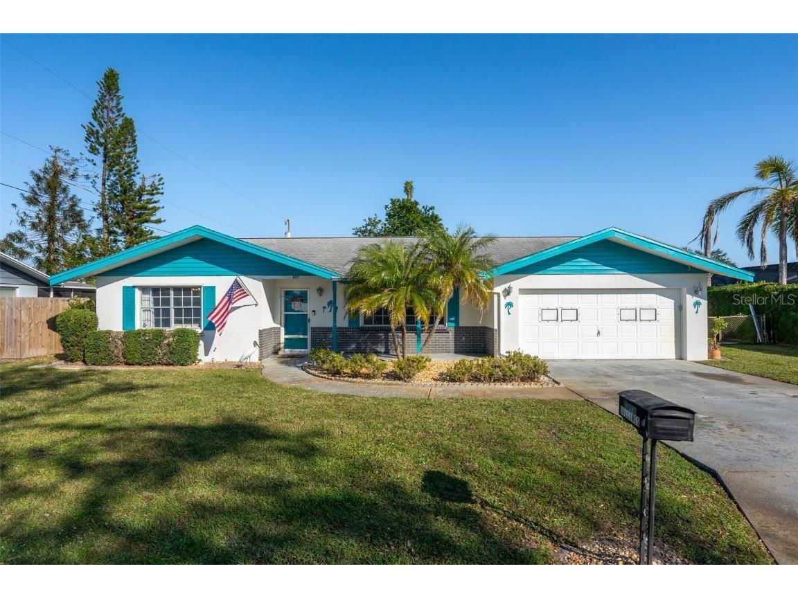 807 62nd Street W Bradenton FL 34209 A4636950 image1