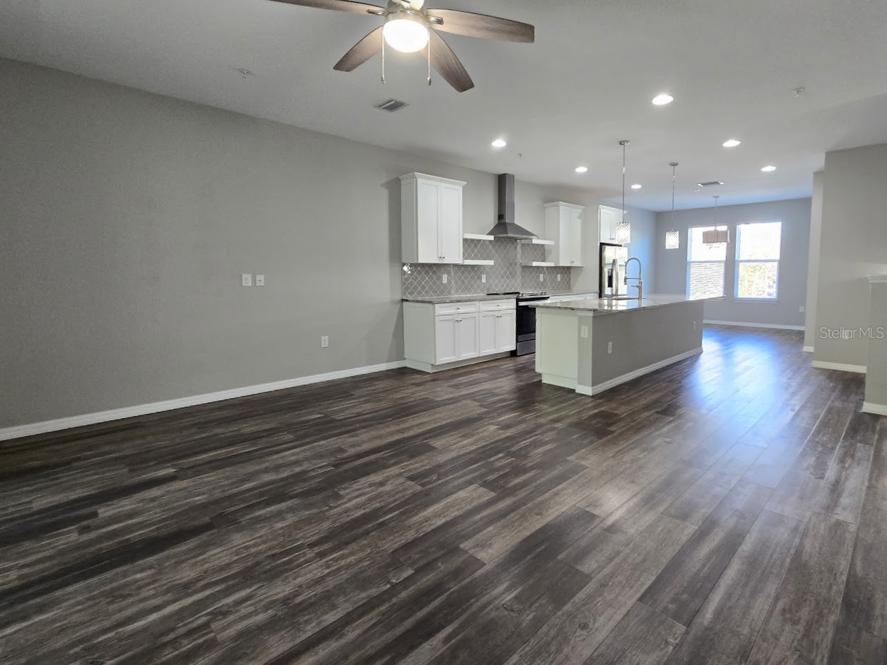 807 Callista Cay Loop Tarpon Springs FL 34689 TB8451740 image11