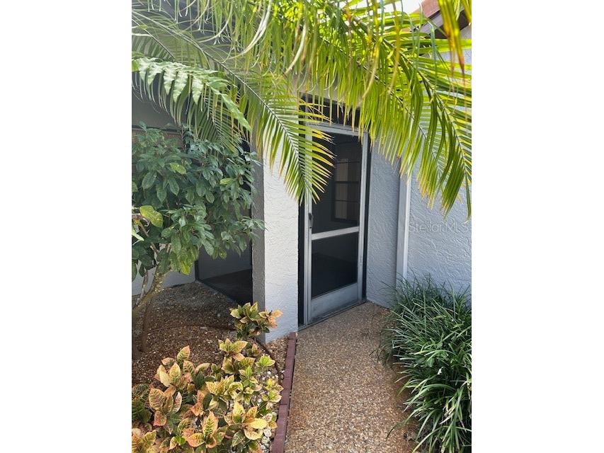 807 Country Club Circle #32 Venice FL 34293 D6134002 image1