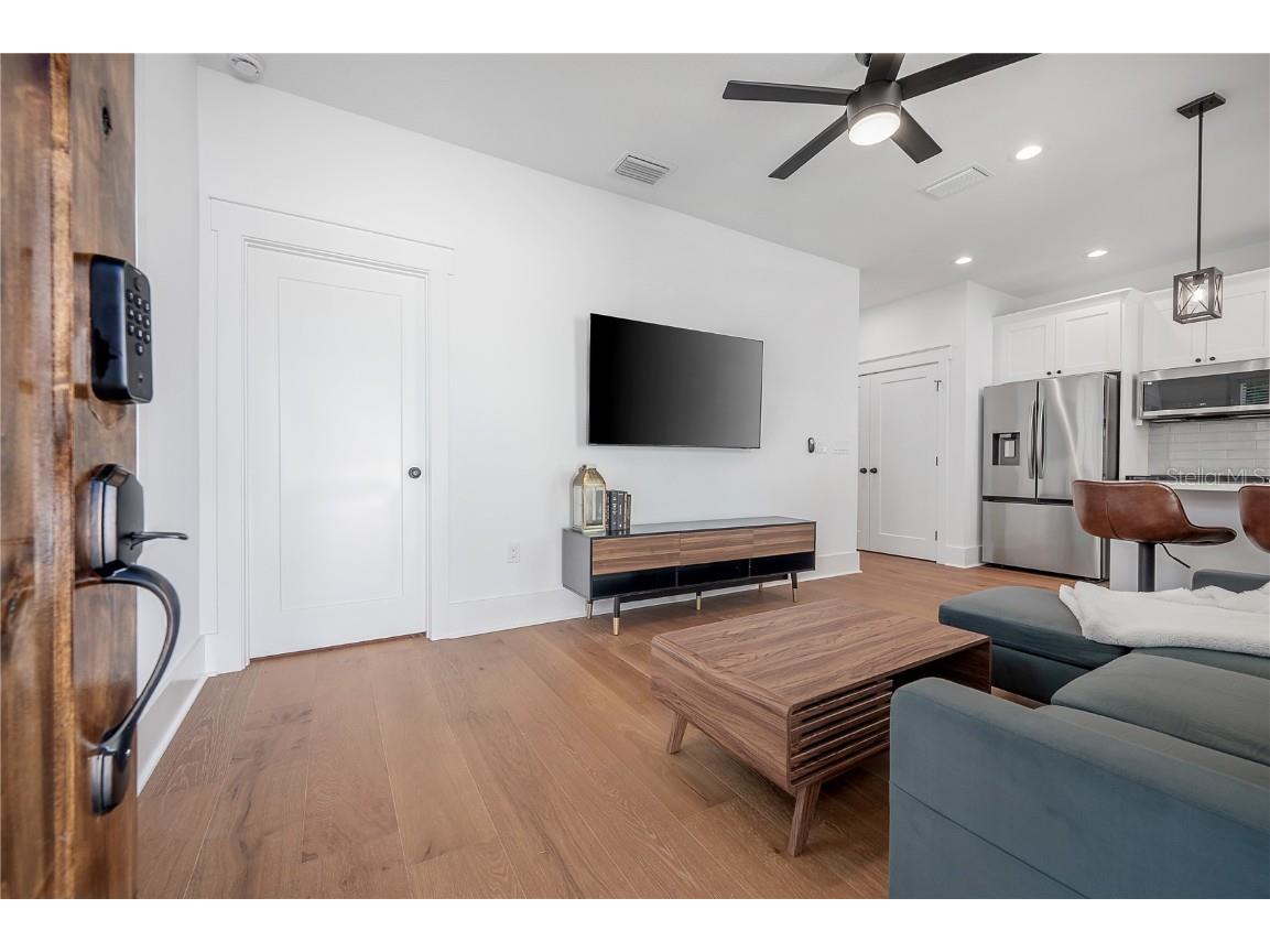 807 E Ida Street #2 Tampa FL 33603 TB8439589 image56