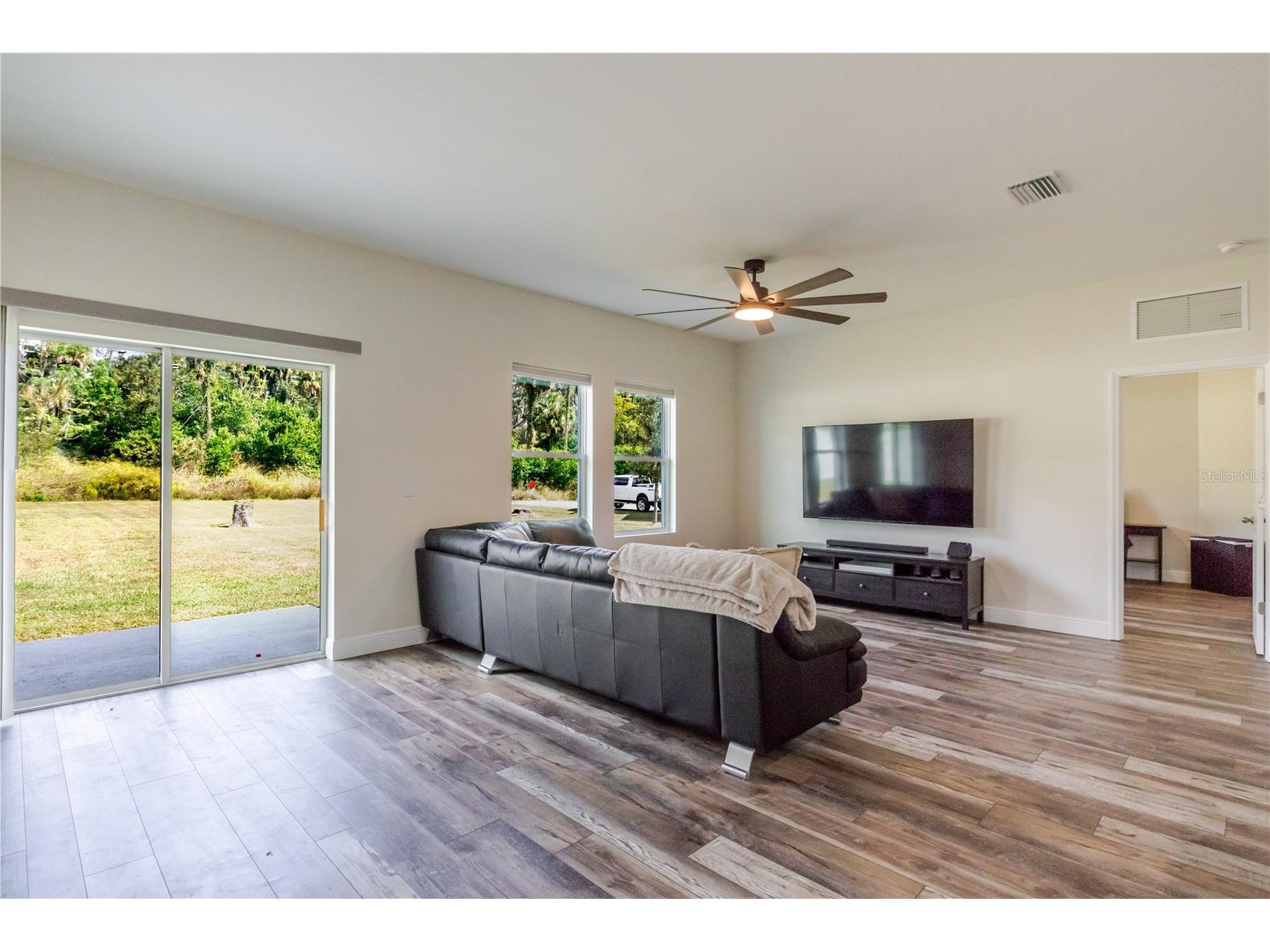 807 Garden Oaks Square Seffner FL 33584 TB8492826 image11