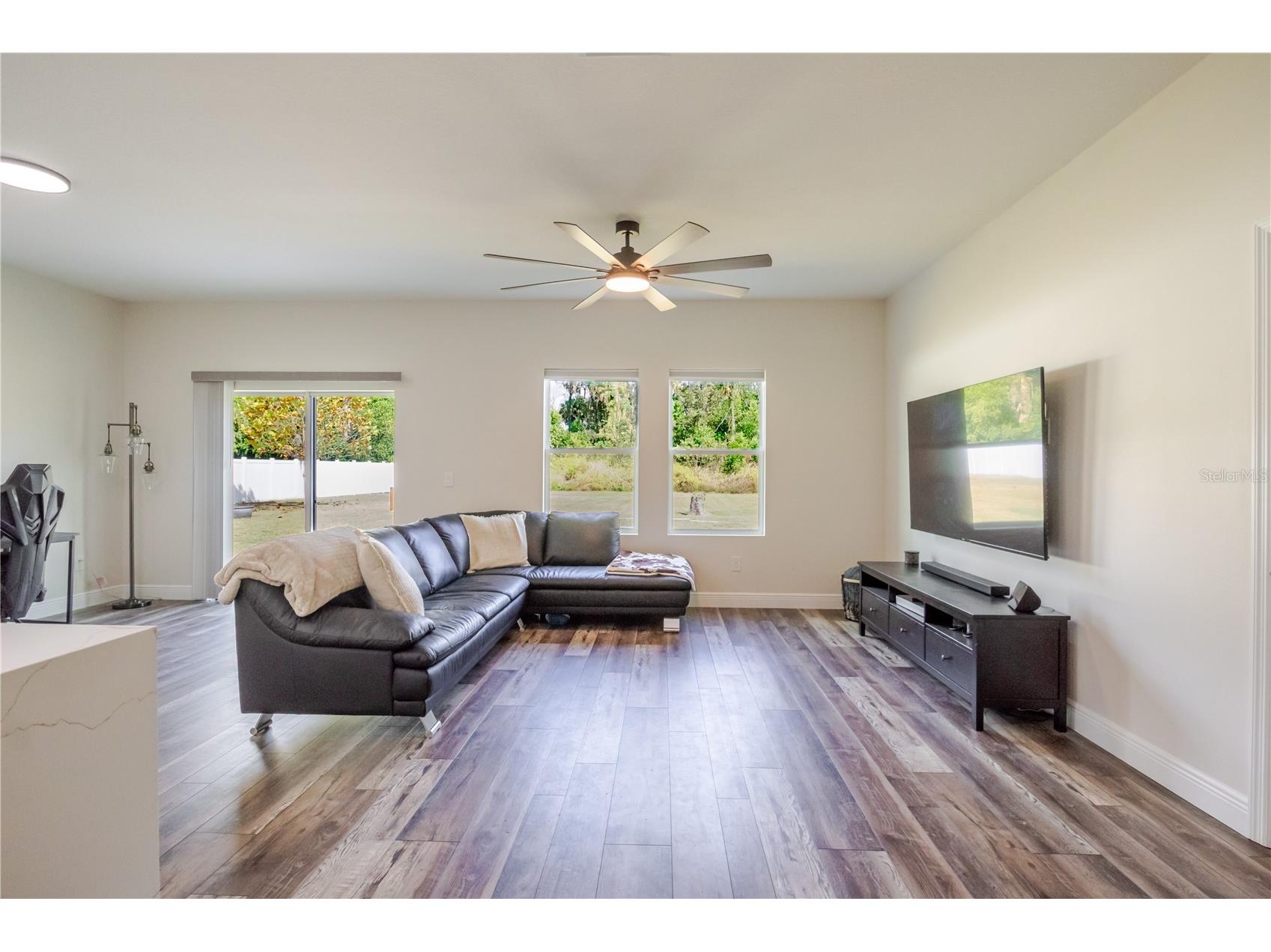 807 Garden Oaks Square Seffner FL 33584 TB8492826 image14