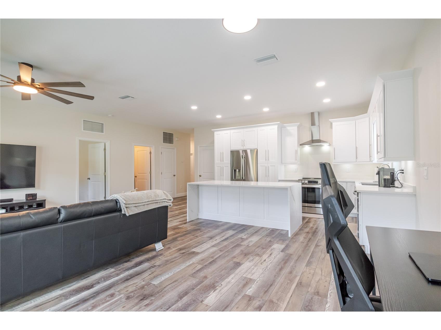 807 Garden Oaks Square Seffner FL 33584 TB8492826 image25