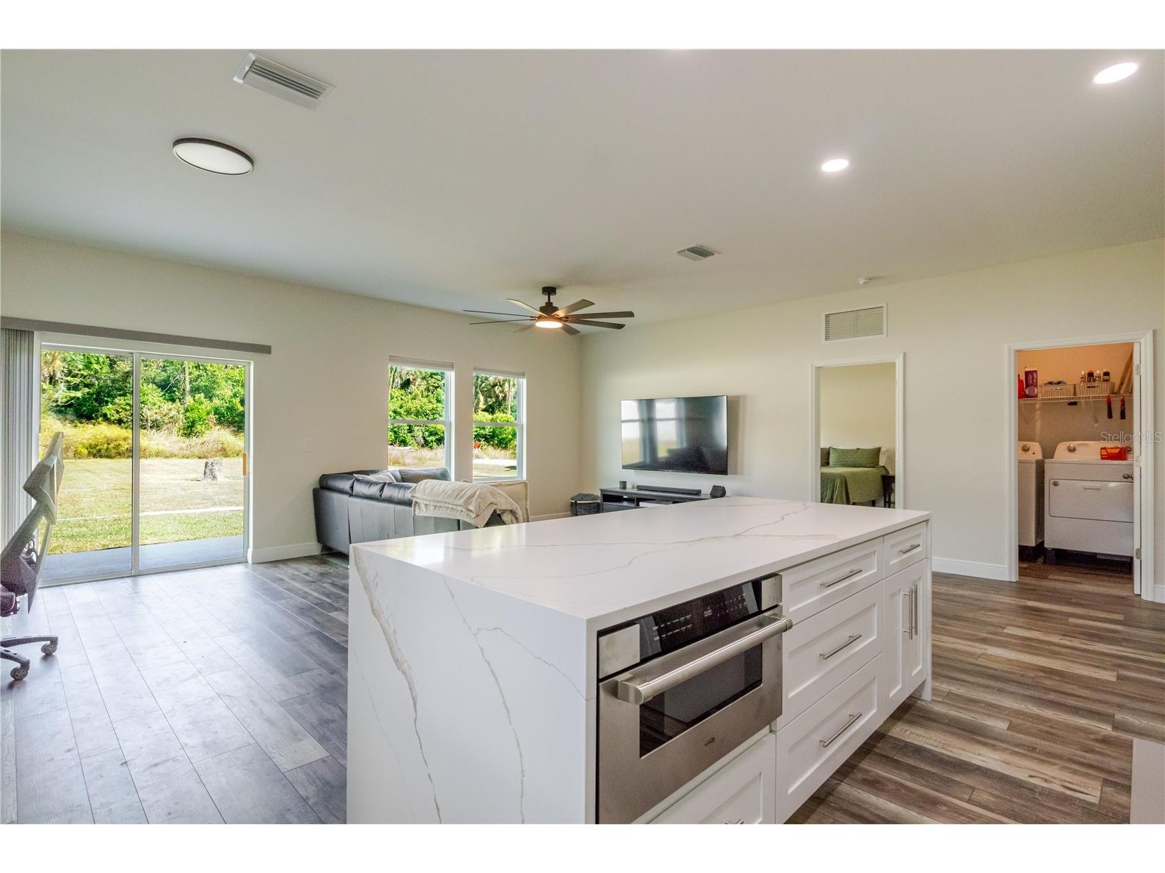 807 Garden Oaks Square Seffner FL 33584 TB8492826 image5