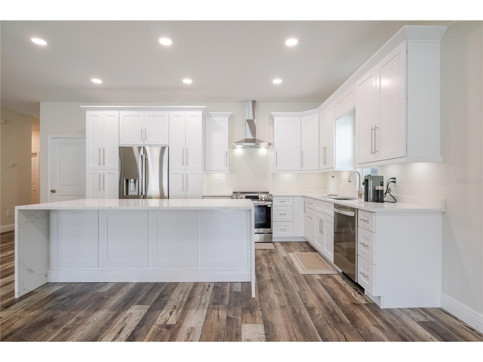 807 Garden Oaks Square Seffner FL 33584 TB8492826 image9