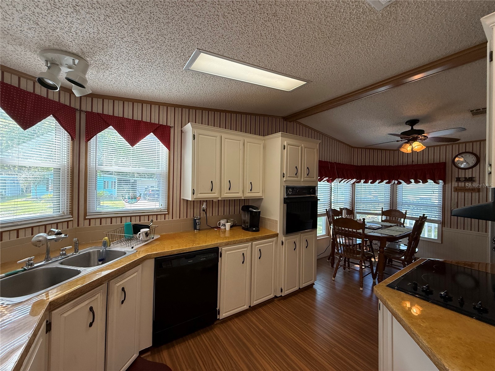 807 Oak Boulevard Wildwood FL 34785 - LAKE OKAHUMPKA G5110229 image4