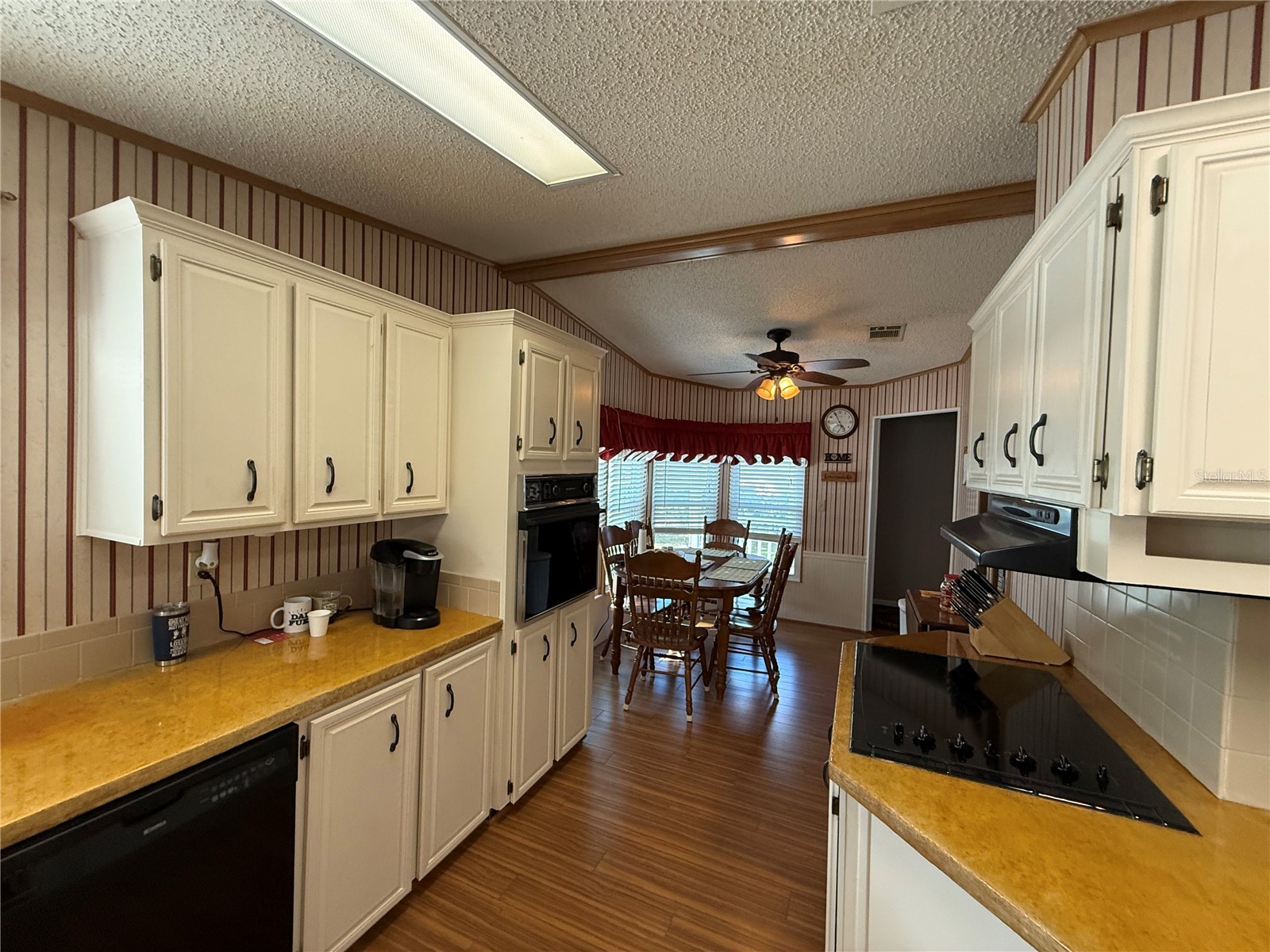 807 Oak Boulevard Wildwood FL 34785 - LAKE OKAHUMPKA G5110229 image5