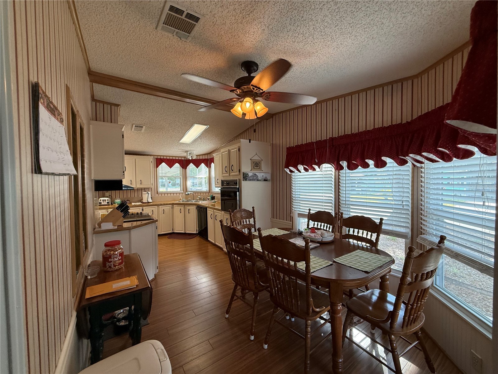 807 Oak Boulevard Wildwood FL 34785 - LAKE OKAHUMPKA G5110229 image7