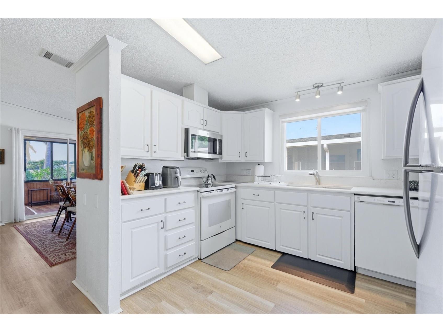 807 Seabrooke Drive Englewood FL 34223 D6147459 image14