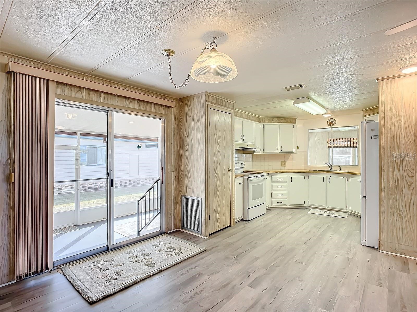 807 Swallow Lane Osteen FL 32764 - Little Lake O6376878 image4