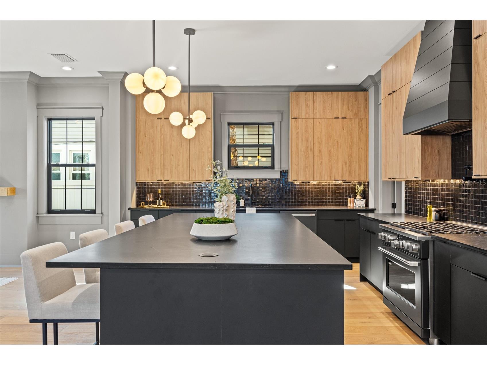 807 W Park Avenue Tampa FL 33602 TB8483397 image18