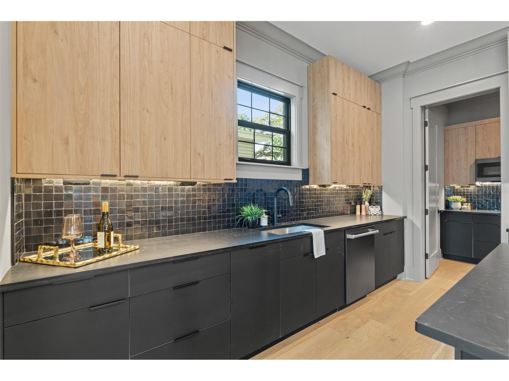 807 W Park Avenue Tampa FL 33602 TB8483397 image20