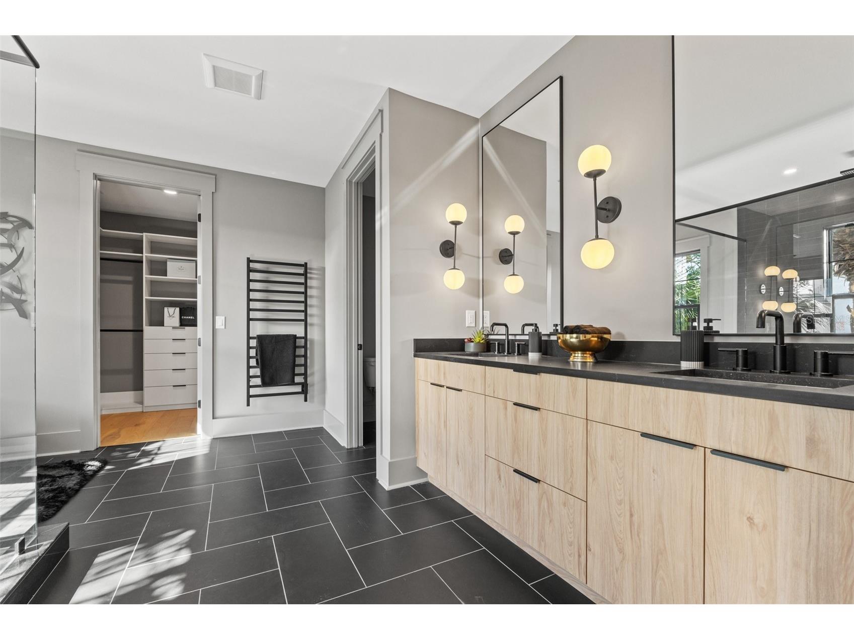 807 W Park Avenue Tampa FL 33602 TB8483397 image48