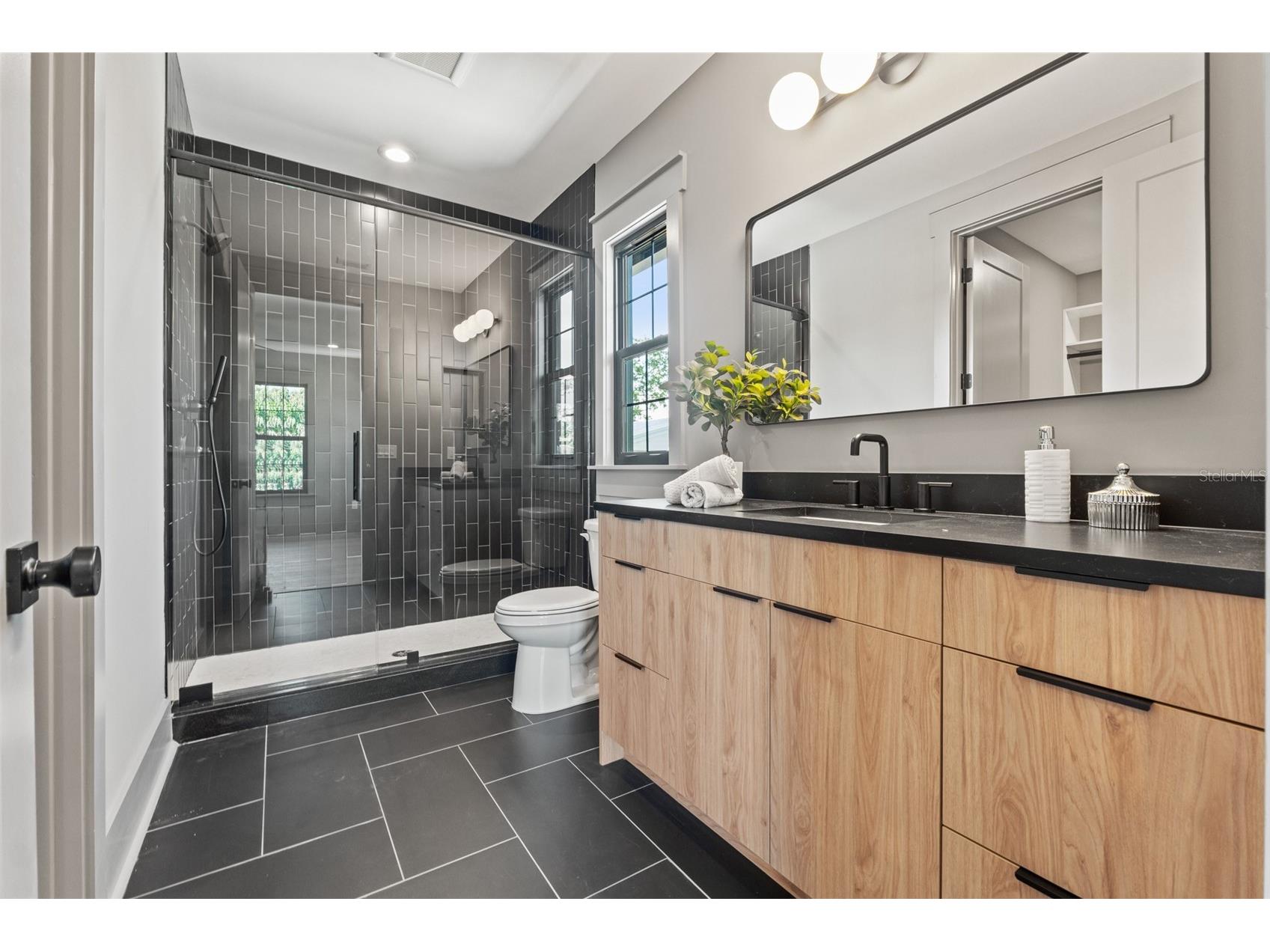 807 W Park Avenue Tampa FL 33602 TB8483397 image64